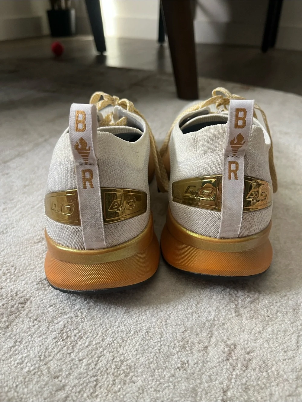 Brooks Levitate 4 Victory Edition Size 9
